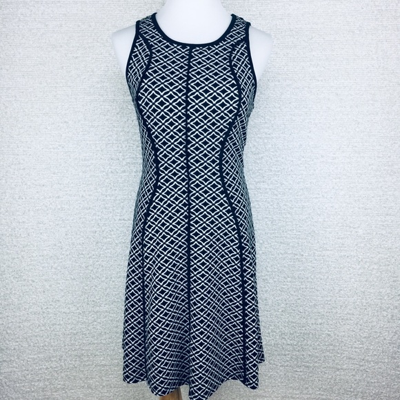 Wassio Sleeveless Black & White dress. XS - Picture 1 of 6